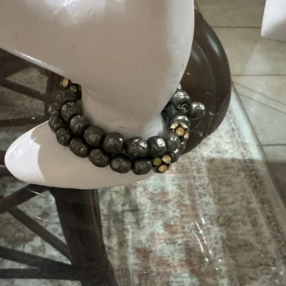 Elegant Beaded Bracelet - Picture 5 of 7